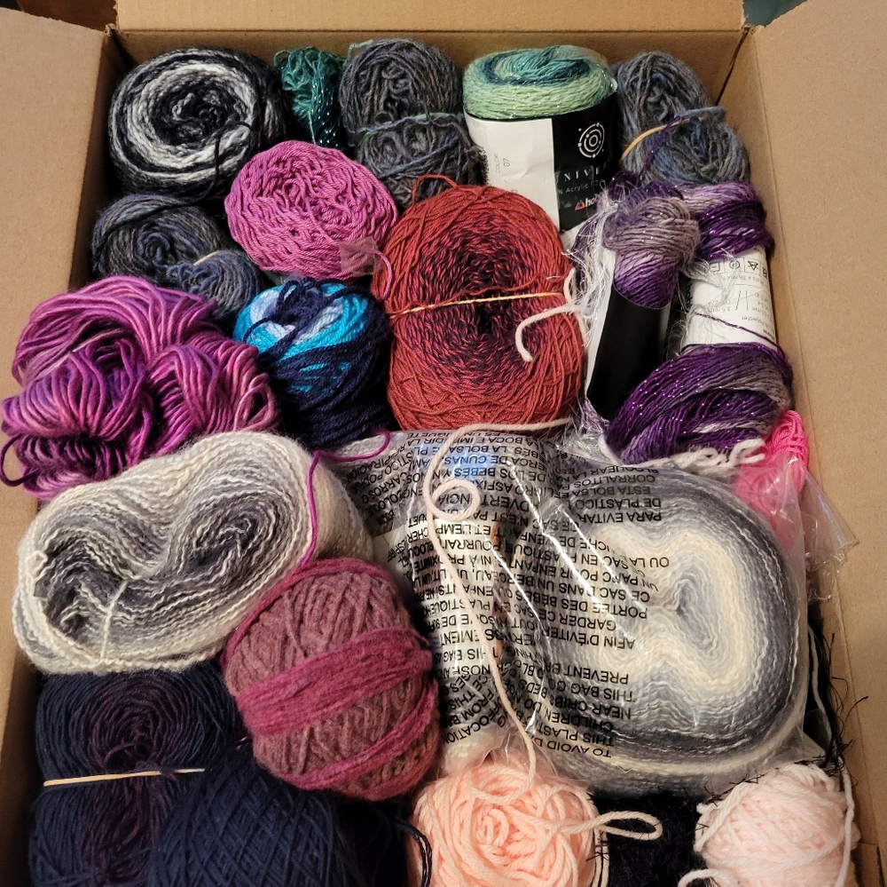 Assorted yarn